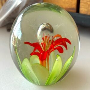 Beautiful Glass Flower Paperweight
